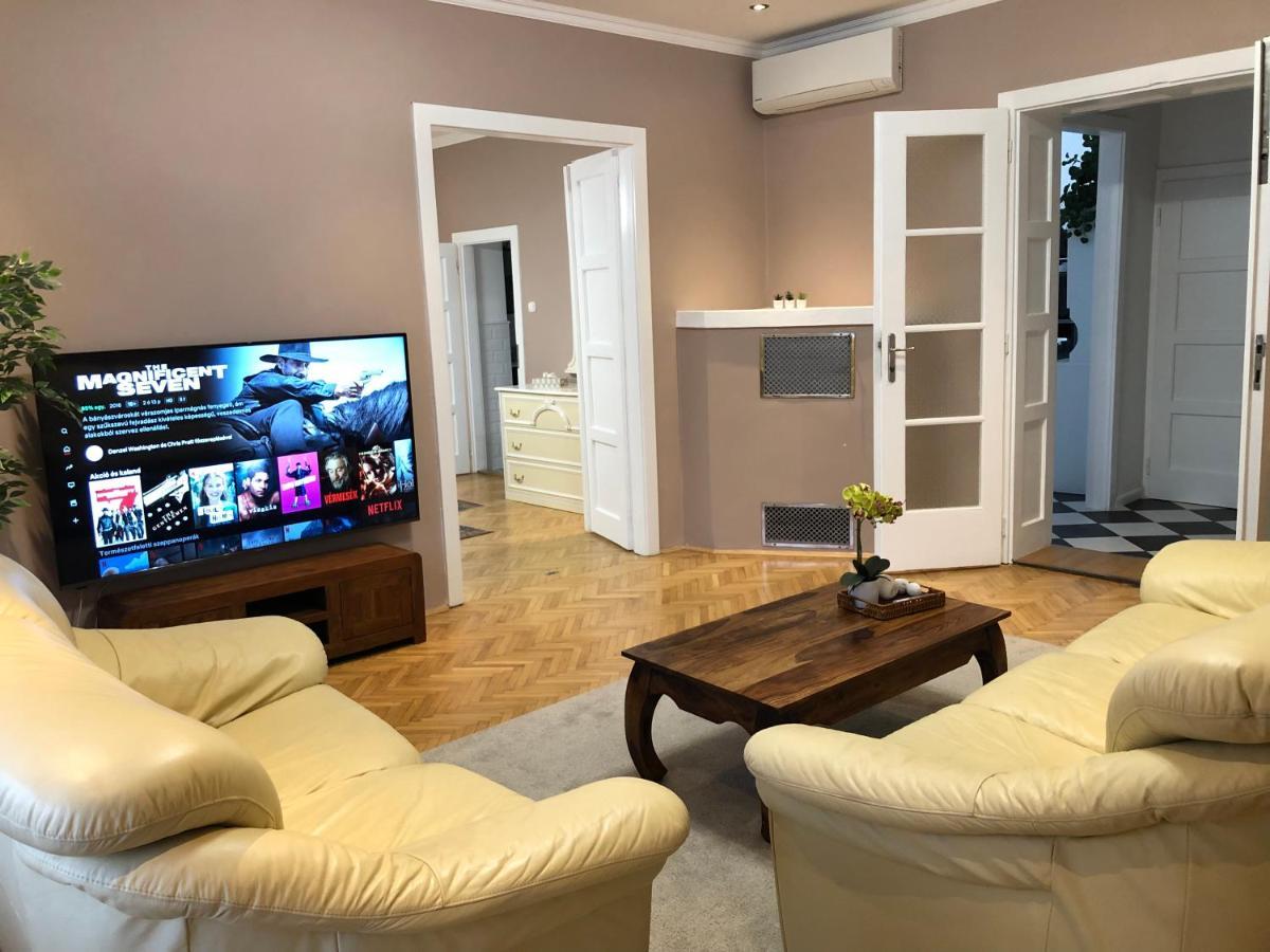 Margareta Apartman Pecs Ngoại thất bức ảnh