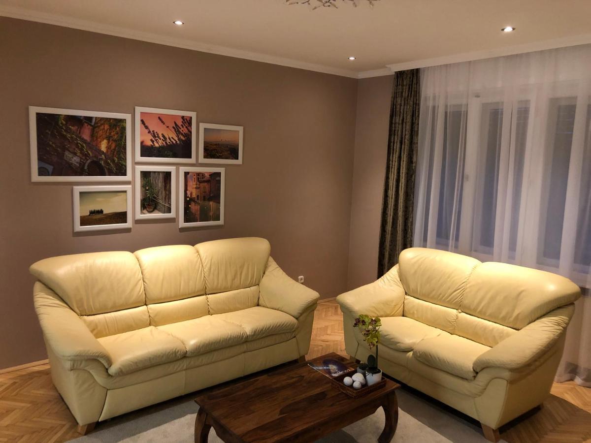 Margareta Apartman Pecs Ngoại thất bức ảnh